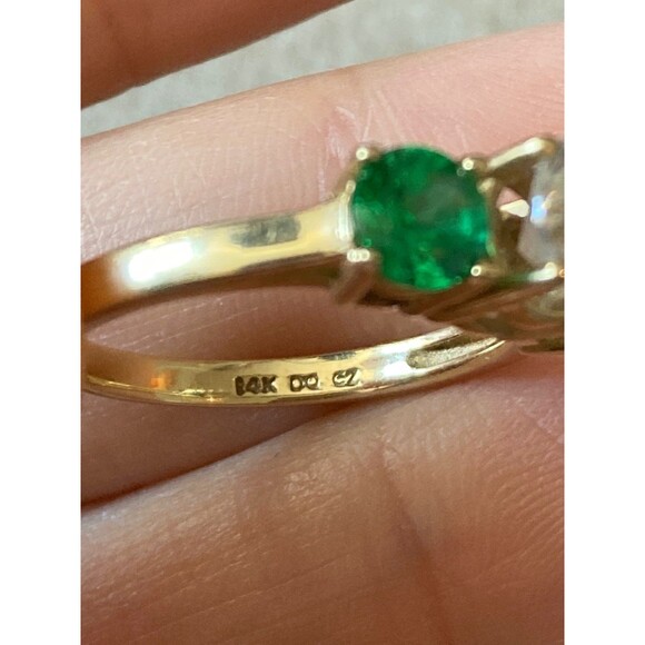 14k yellow gold DQ green CZ Ring size 6 - Picture 5 of 6